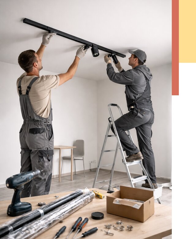 Установка трековых светильников в натяжной потолок в Кемерово от 4371 руб. | ОТДЕЛОЧНИК-Кмр